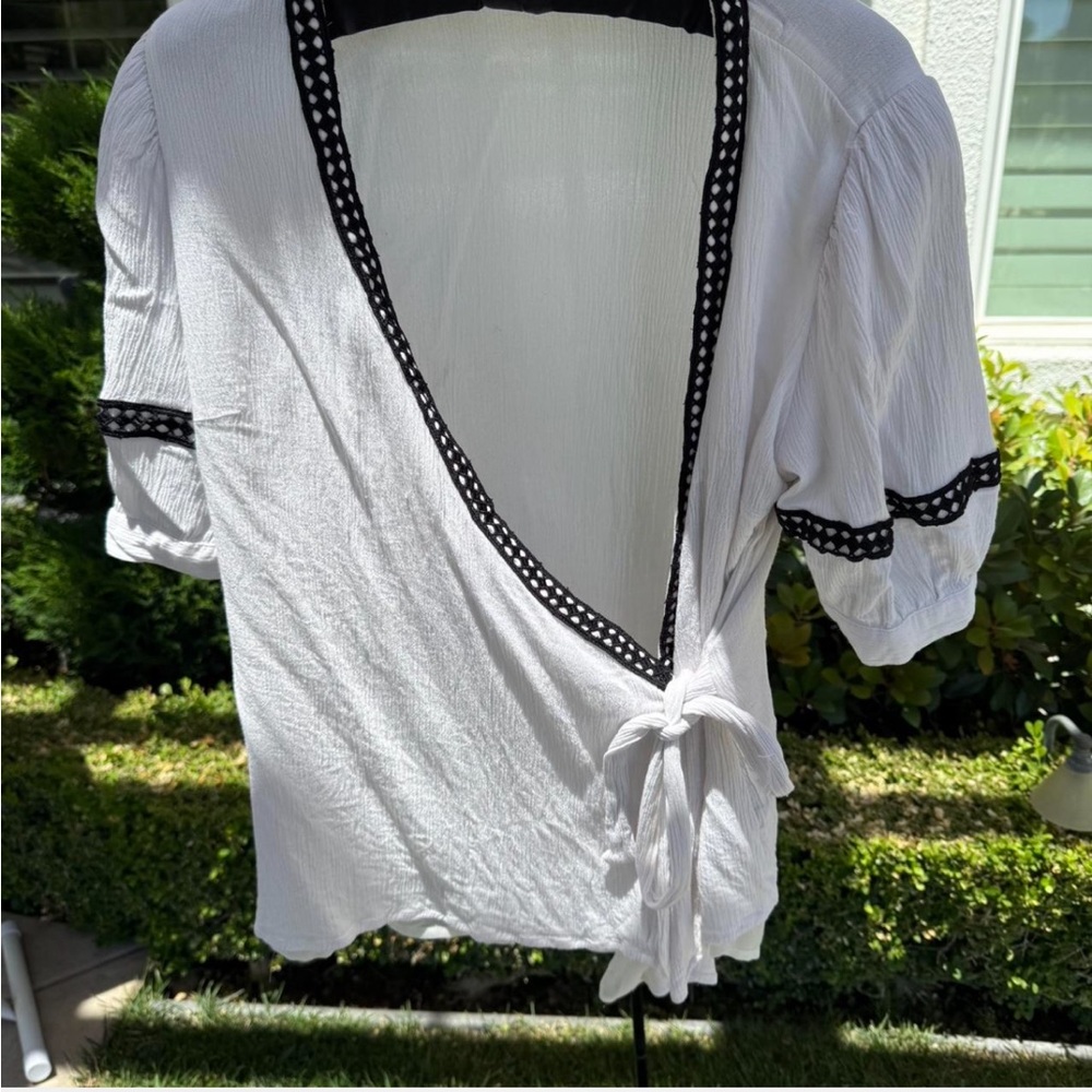 Vince Camuto White Blouse with Black Accents